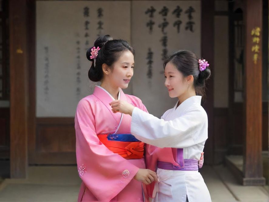 深圳高端会所内部奢华桑拿休息区实景